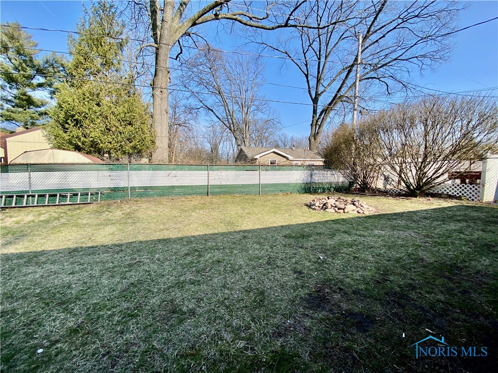 3328 Moffat Road