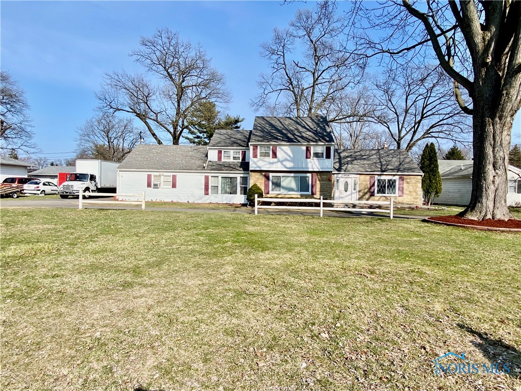 3328 Moffat Road