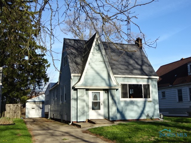 3232 Northwood Avenue