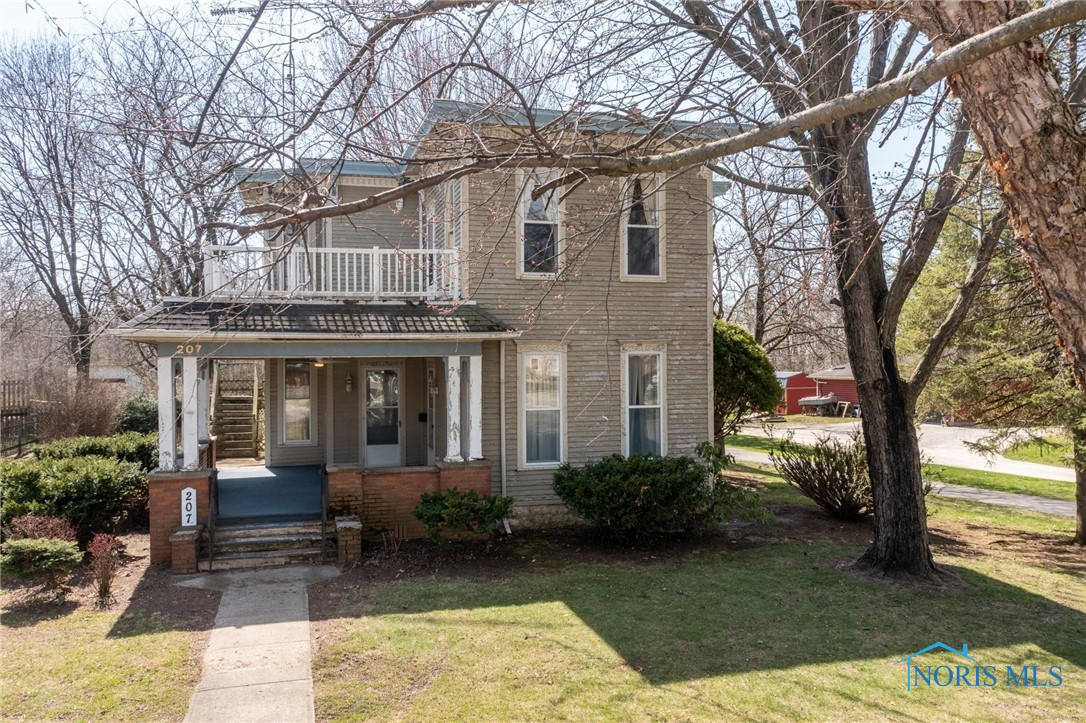 207 W Front Street