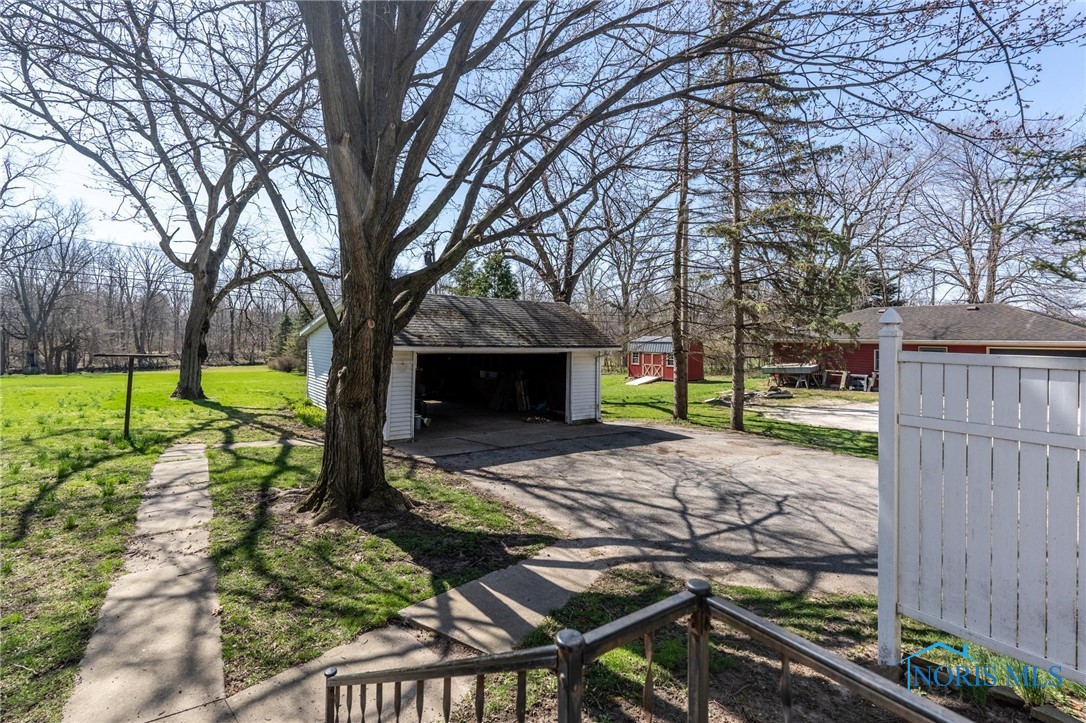 207 W Front Street