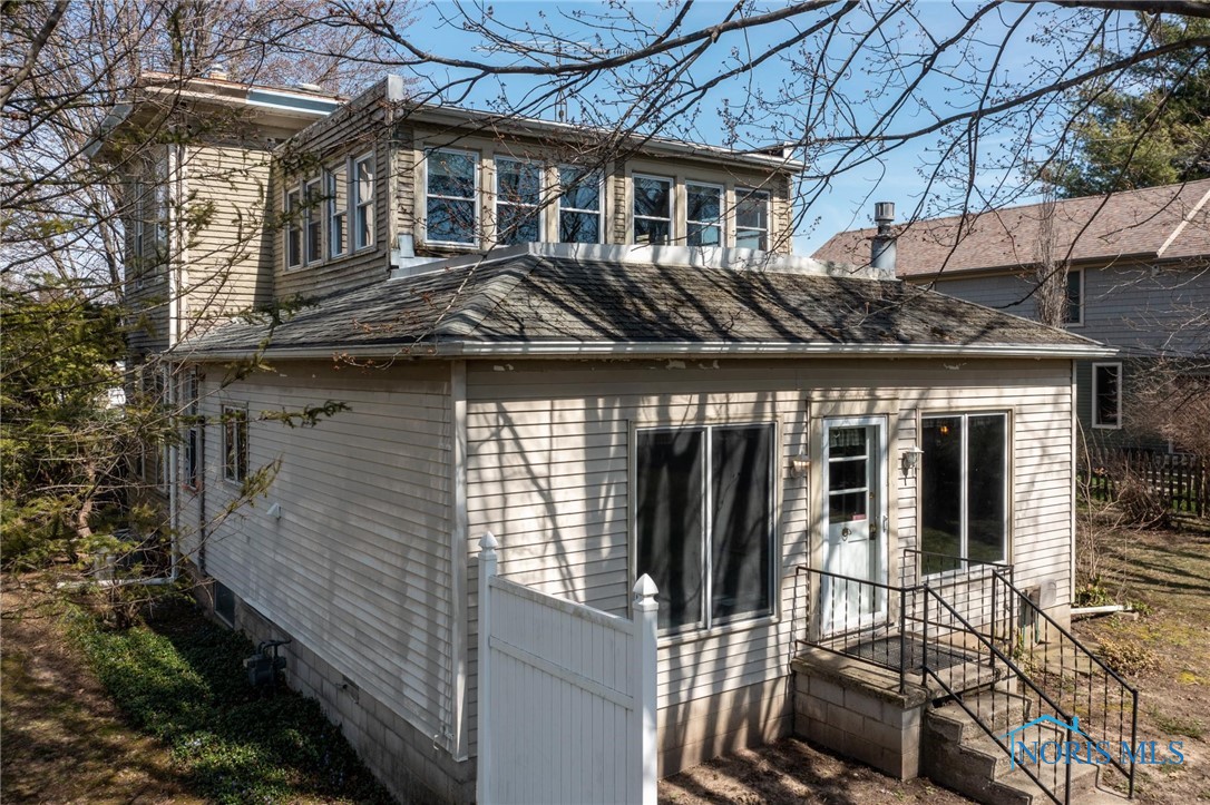 207 W Front Street