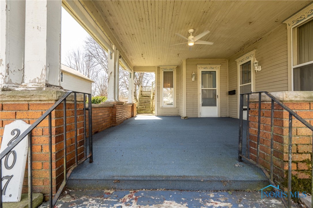 207 W Front Street