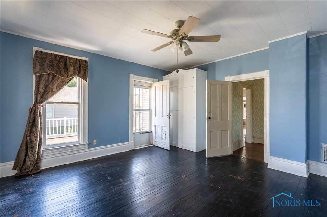 207 W Front Street