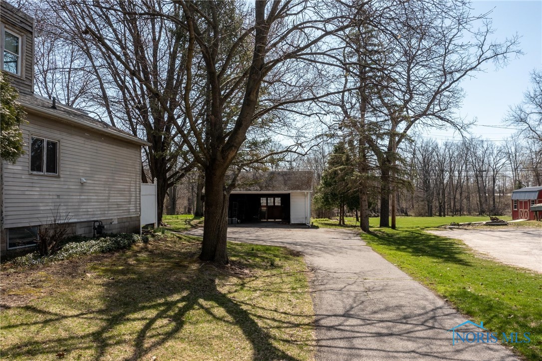 207 W Front Street