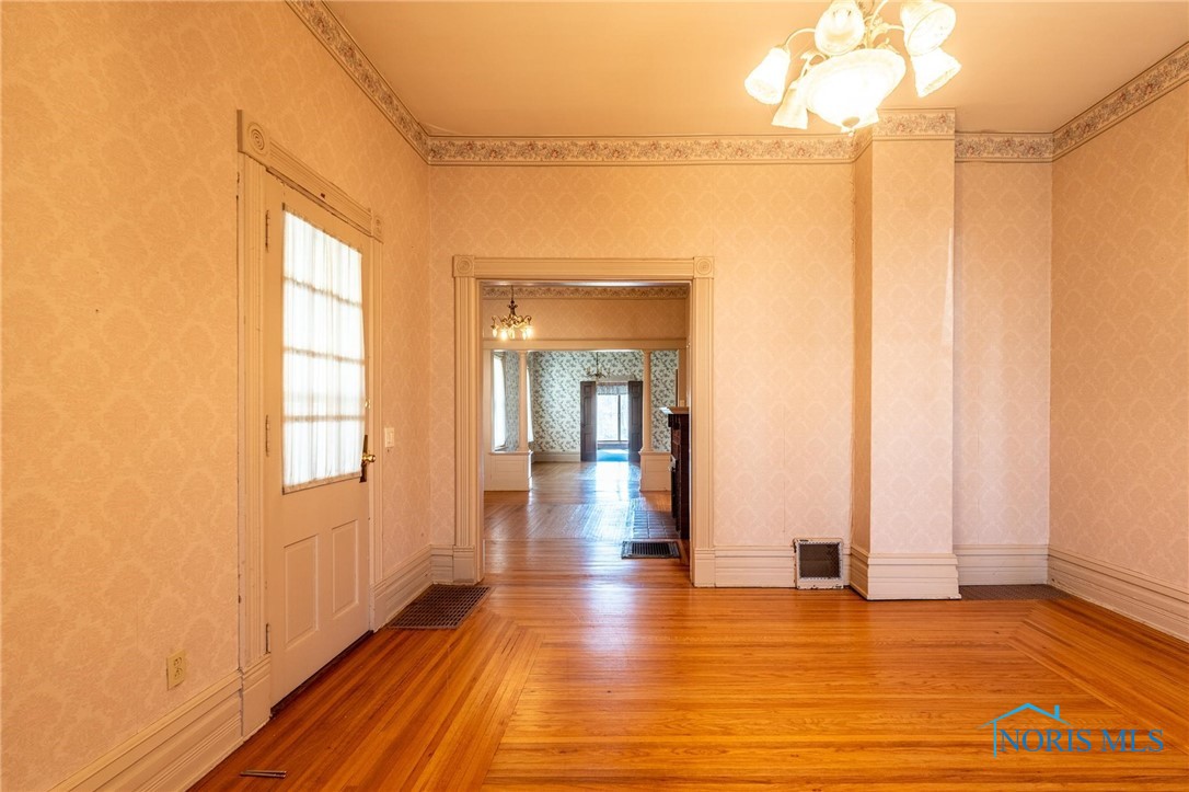 207 W Front Street