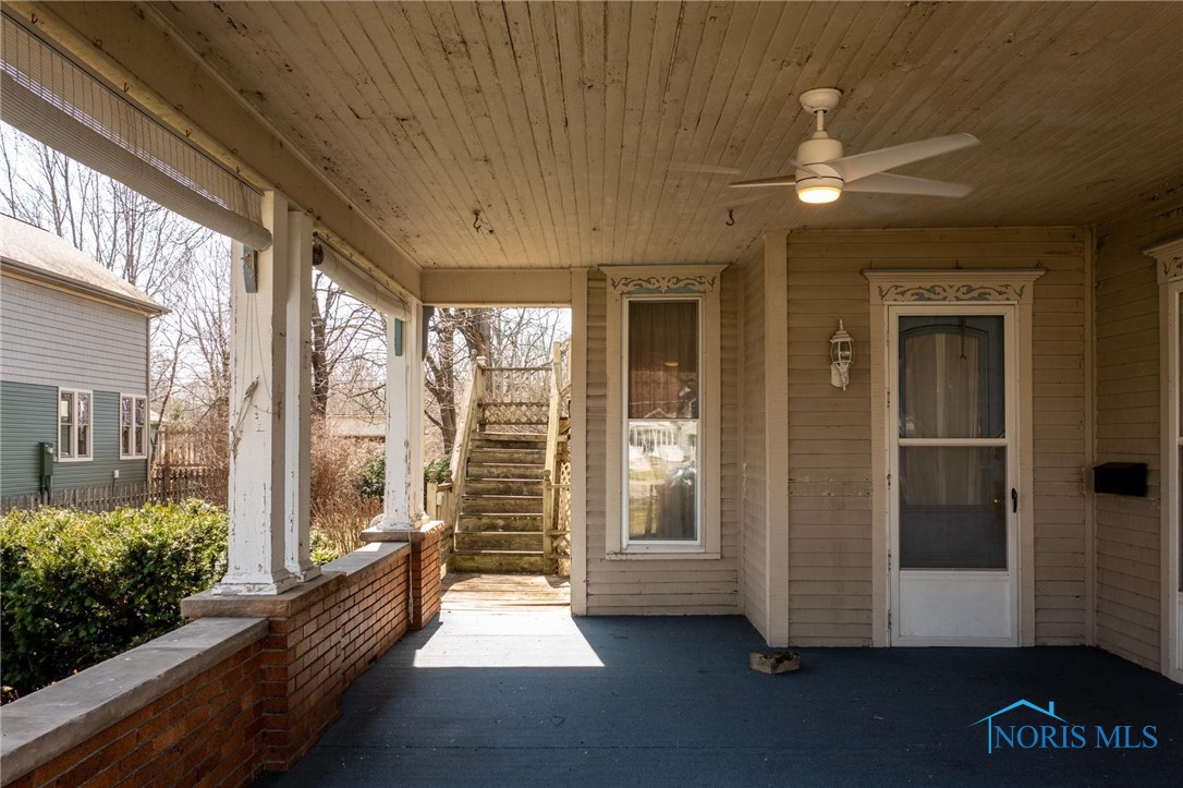 207 W Front Street