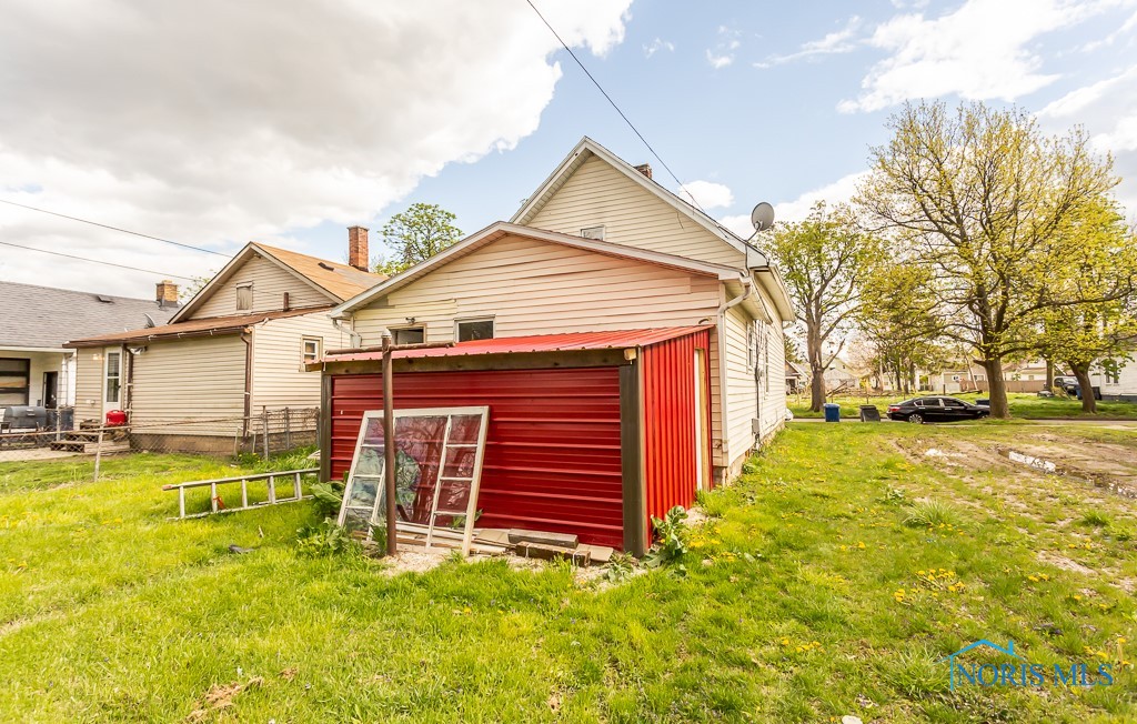 25 E Park Street