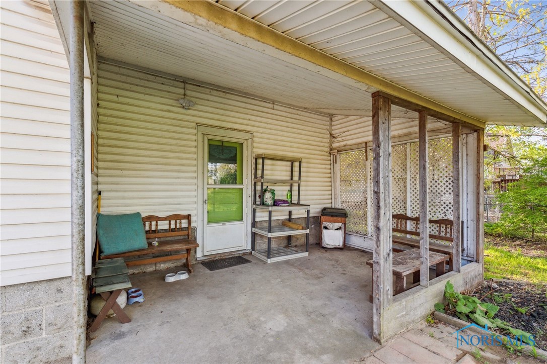 29157 East Broadway Street