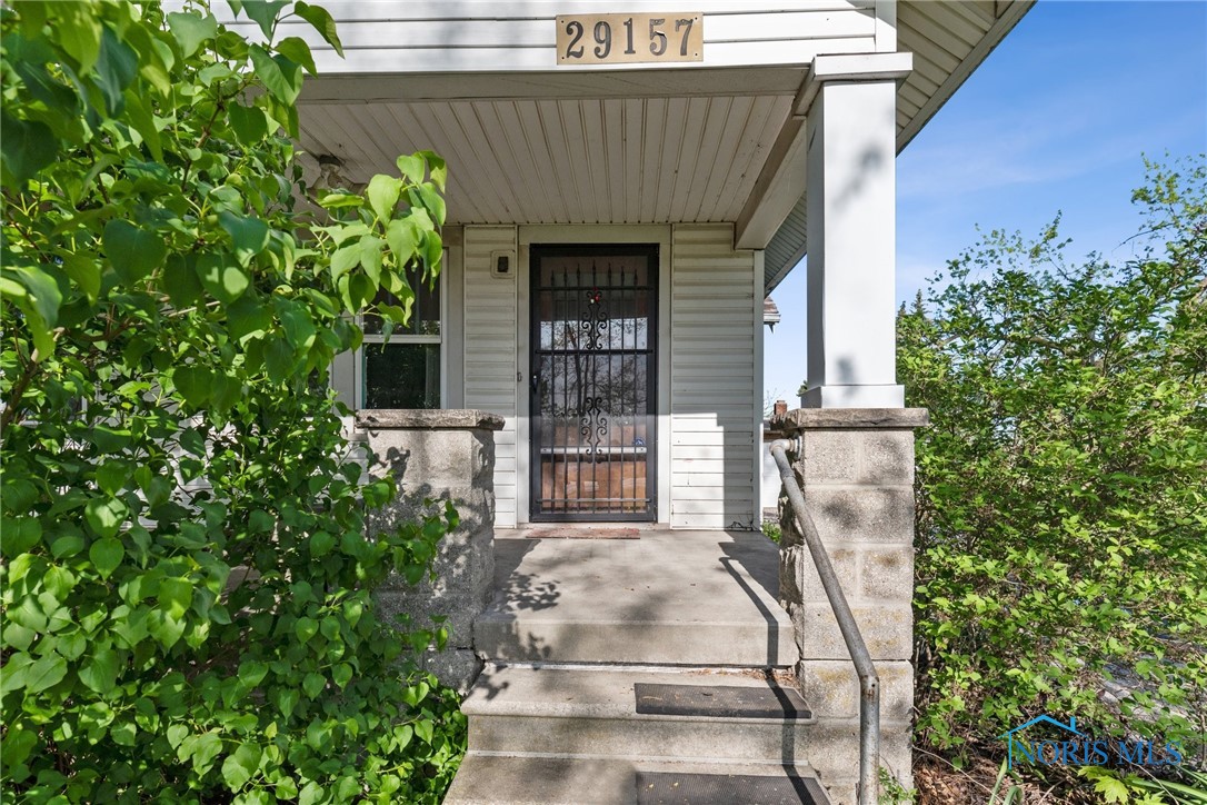 29157 East Broadway Street