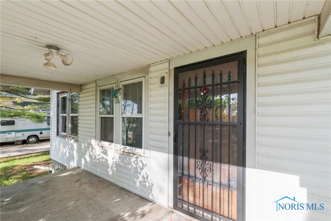 29157 East Broadway Street