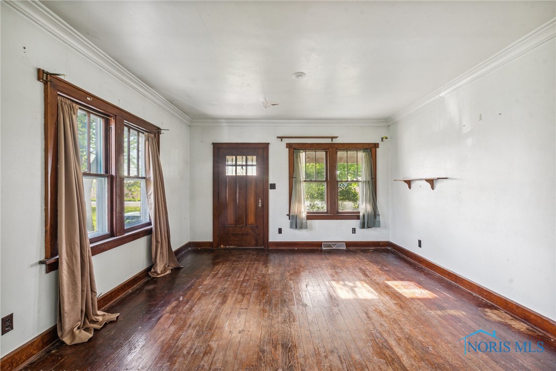 29157 East Broadway Street