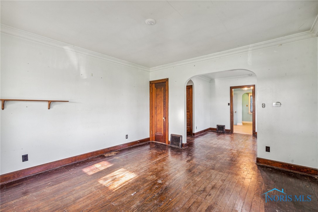 29157 East Broadway Street