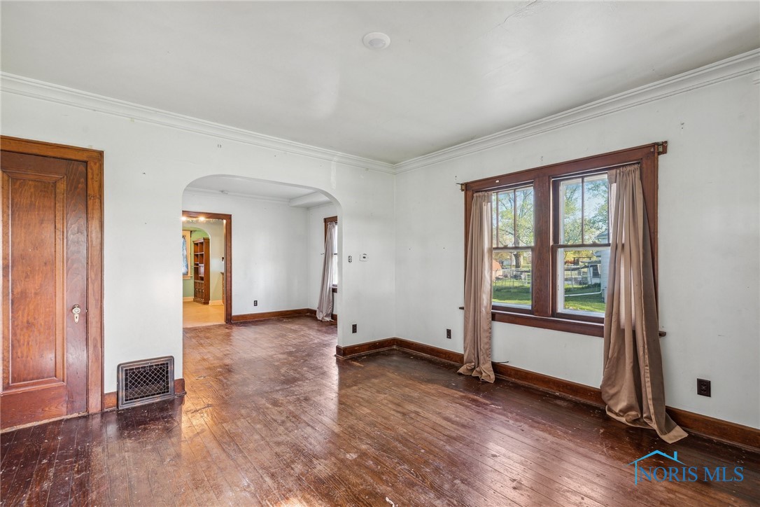 29157 East Broadway Street