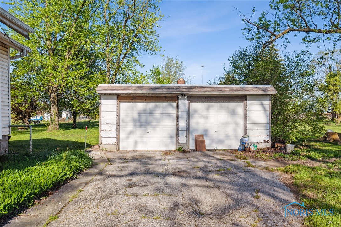 29157 East Broadway Street