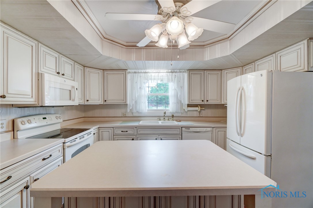 6444 Antoinette Lane