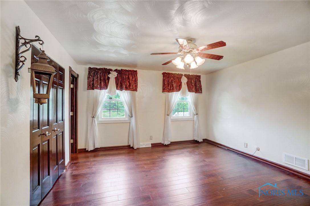 6444 Antoinette Lane