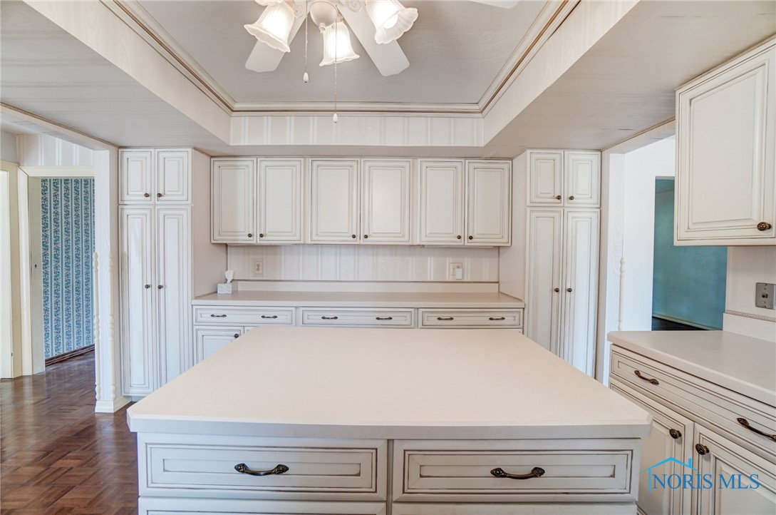 6444 Antoinette Lane