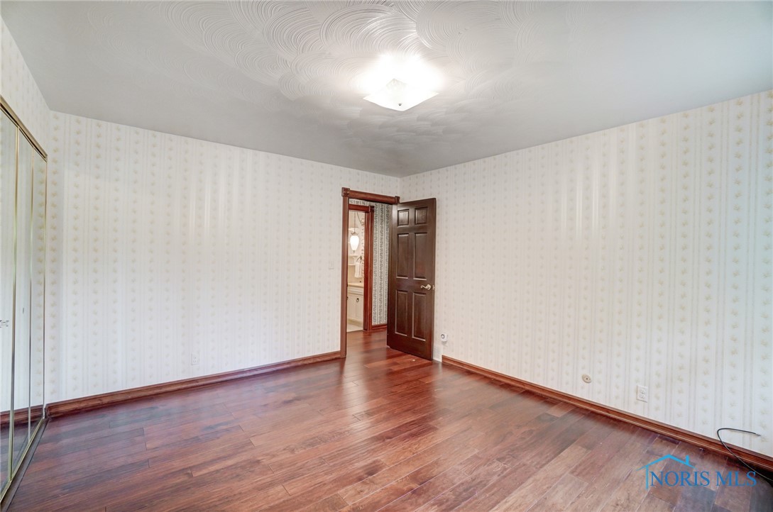 6444 Antoinette Lane