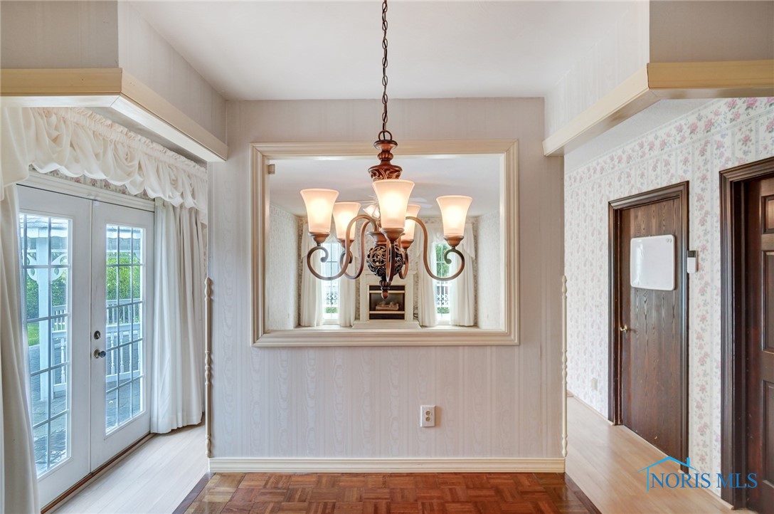 6444 Antoinette Lane