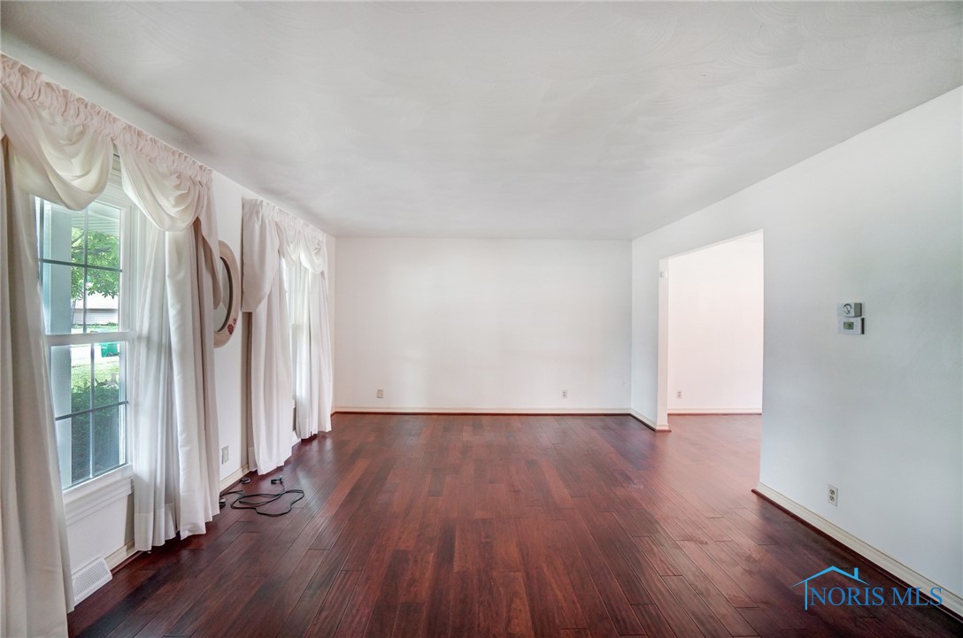 6444 Antoinette Lane