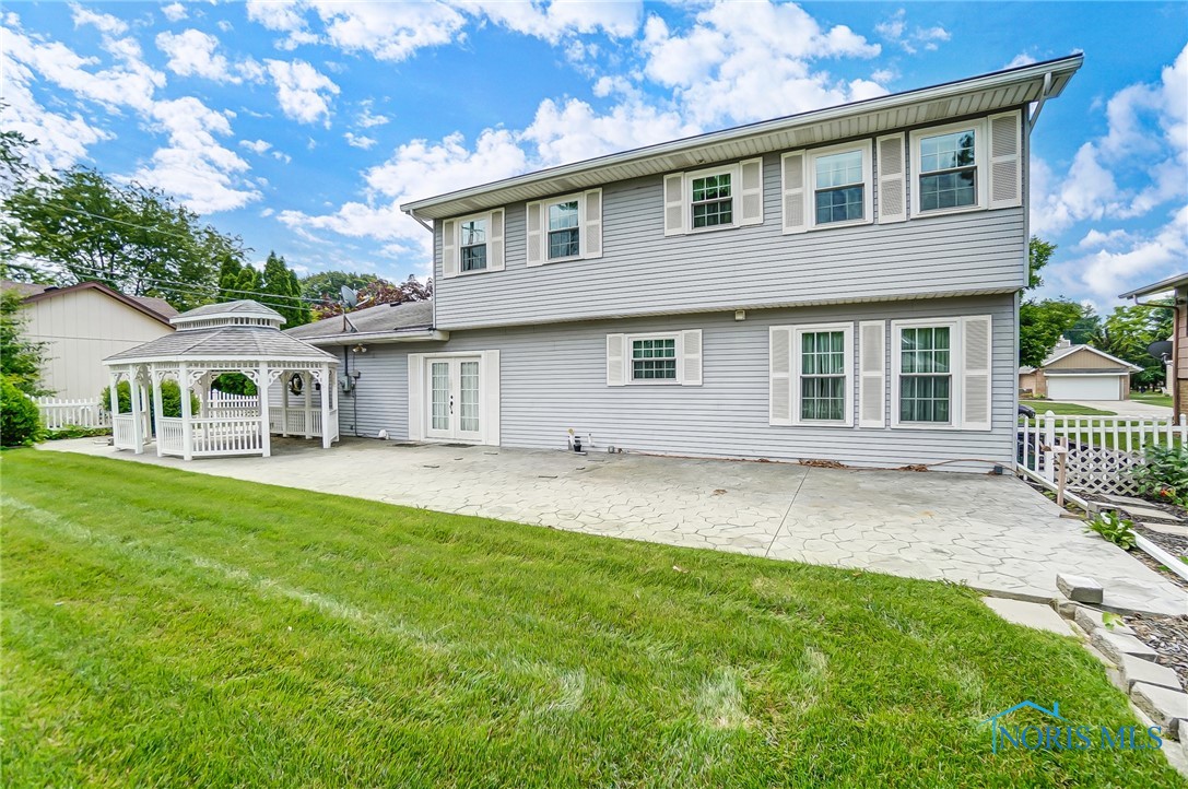 6444 Antoinette Lane