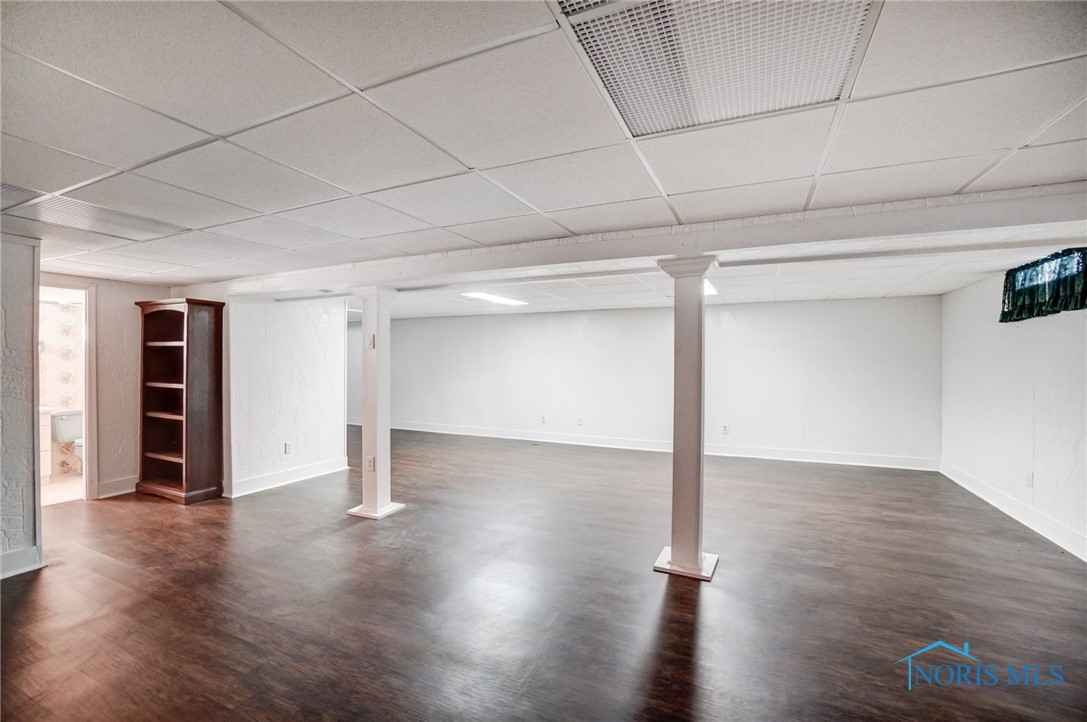 6444 Antoinette Lane