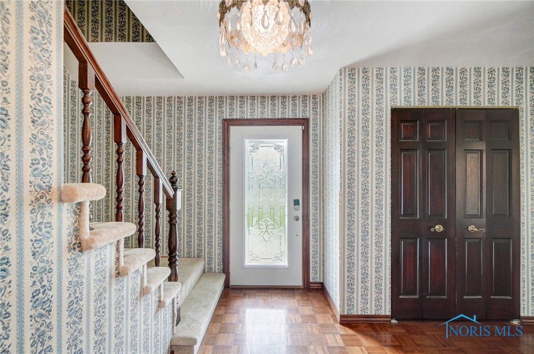 6444 Antoinette Lane