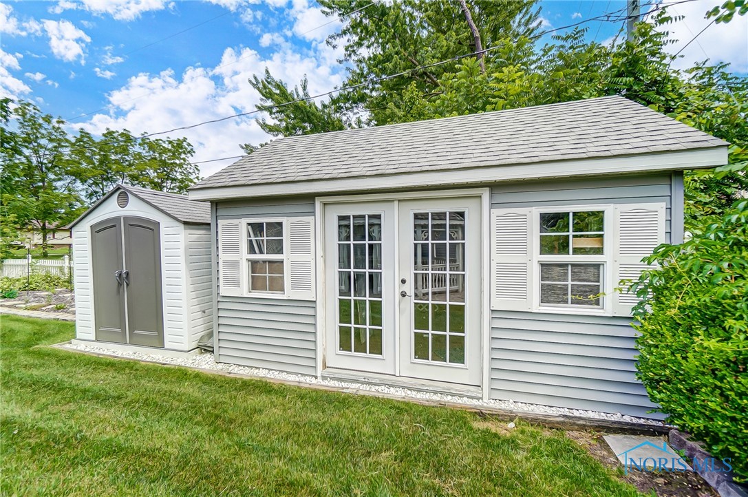 6444 Antoinette Lane