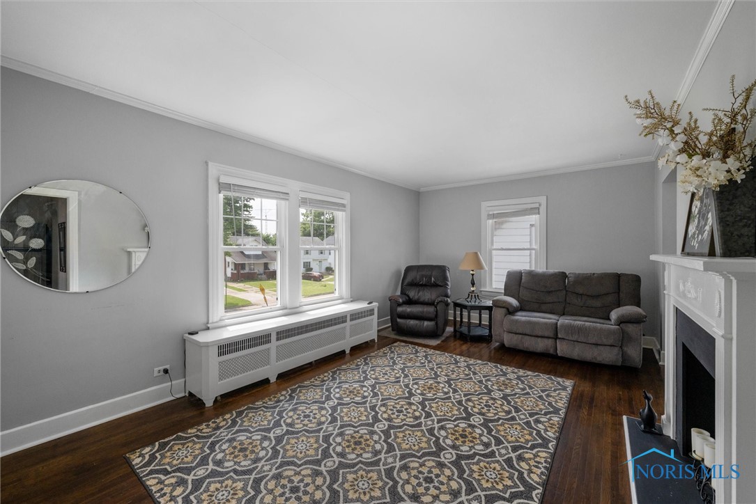 438 Pasadena Boulevard