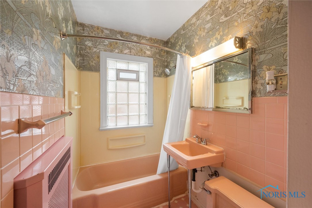 438 Pasadena Boulevard