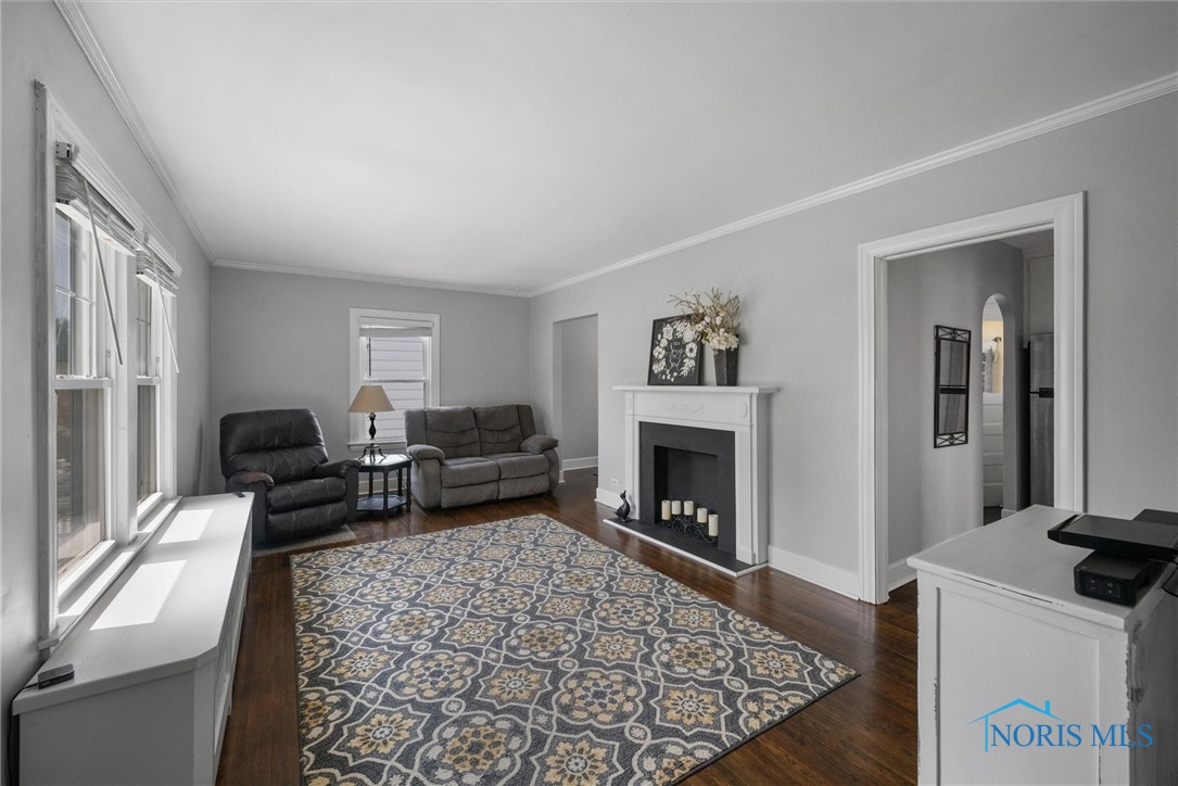 438 Pasadena Boulevard