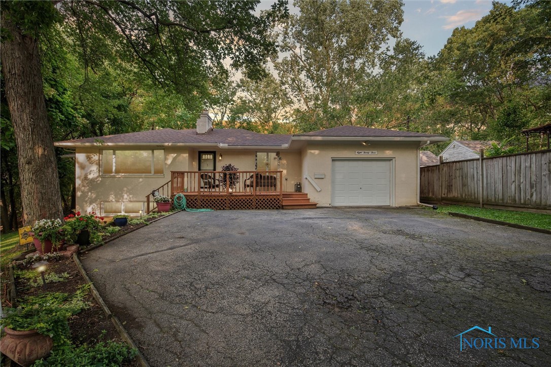 823 Wylie Avenue