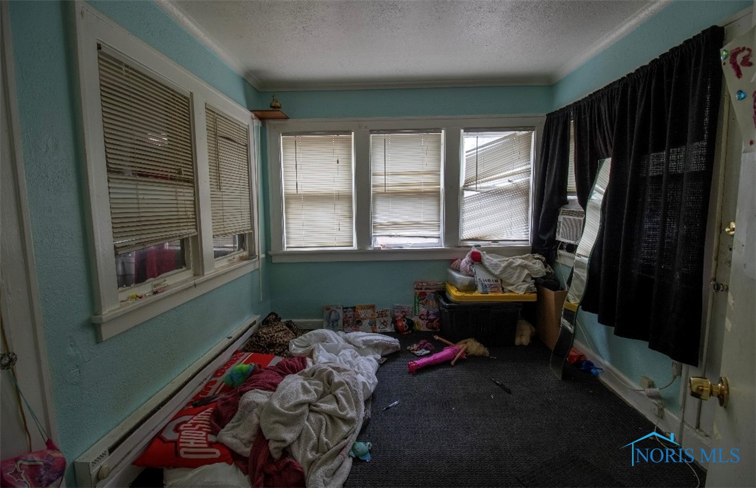 1335 W Sylvania Avenue