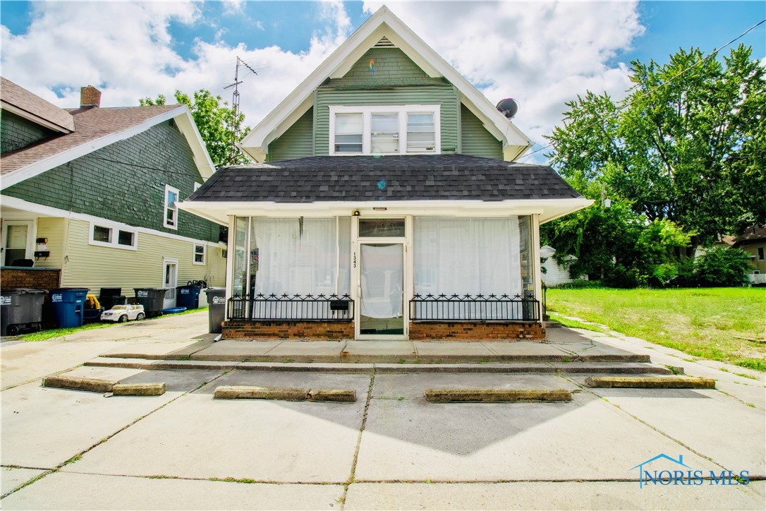 1339 W Sylvania Avenue