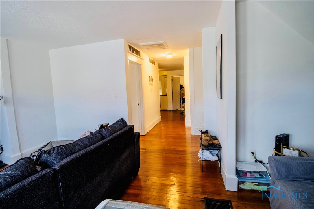 1339 W Sylvania Avenue
