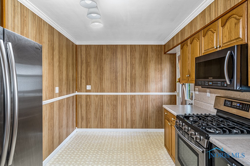 1144 Metcalf Road