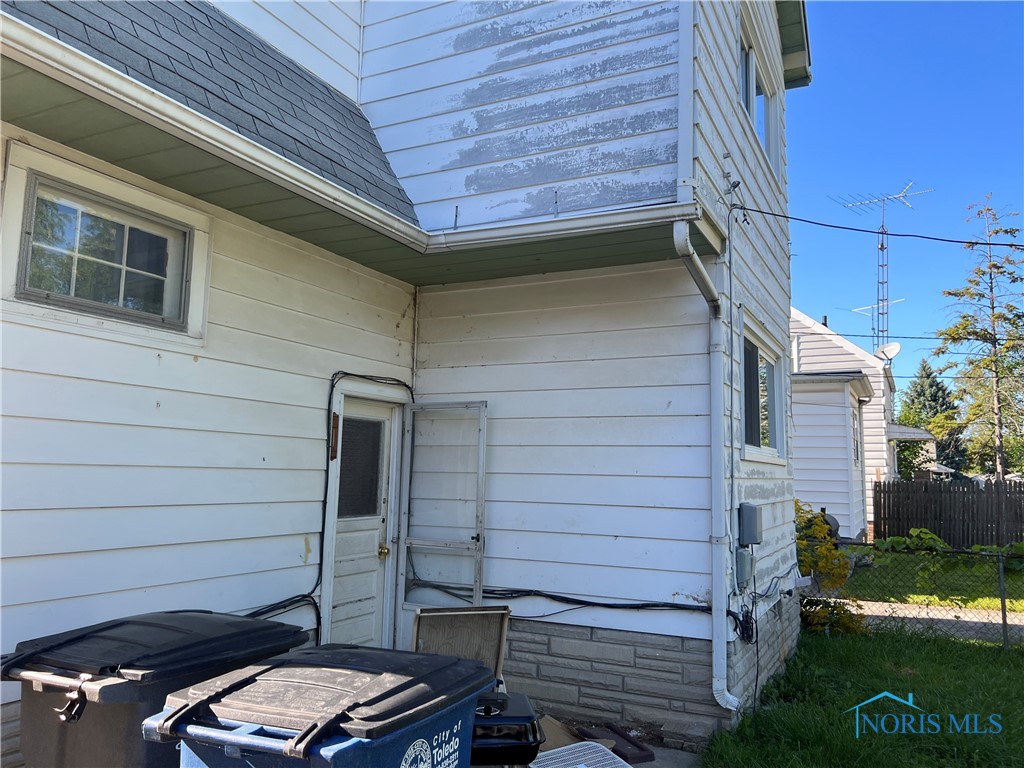 3212 Blackstone Drive