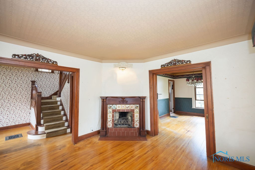 227 E Broadway Street