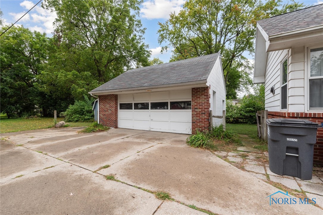 5737 Mantey Lane