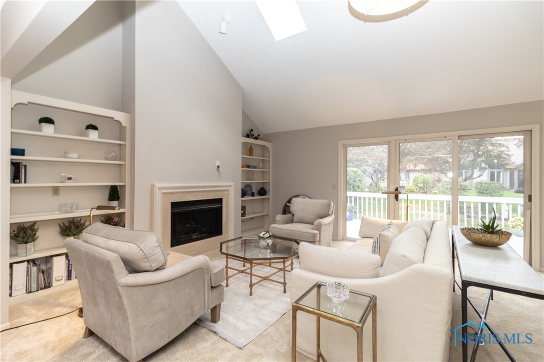 6810 Carrietowne Lane 6810
