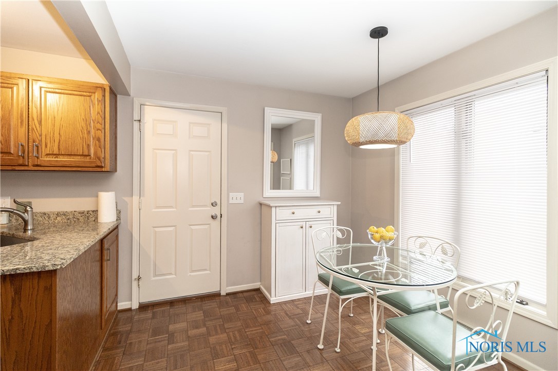 6810 Carrietowne Lane 6810