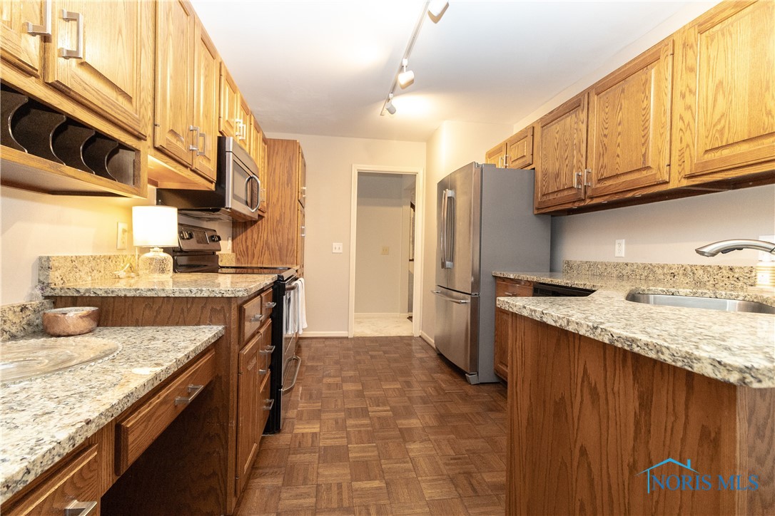 6810 Carrietowne Lane 6810