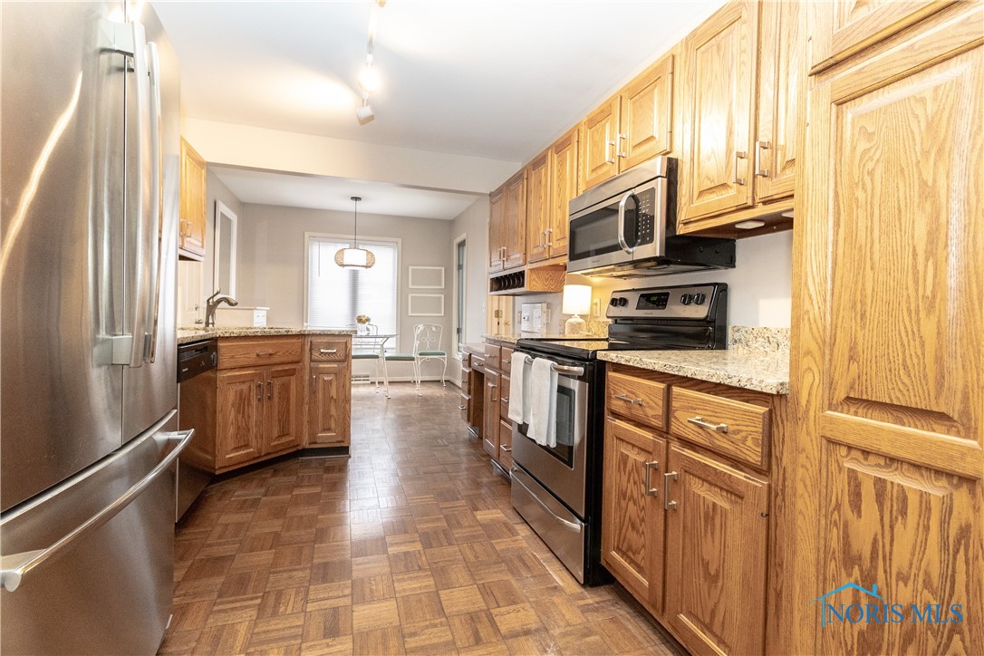 6810 Carrietowne Lane 6810