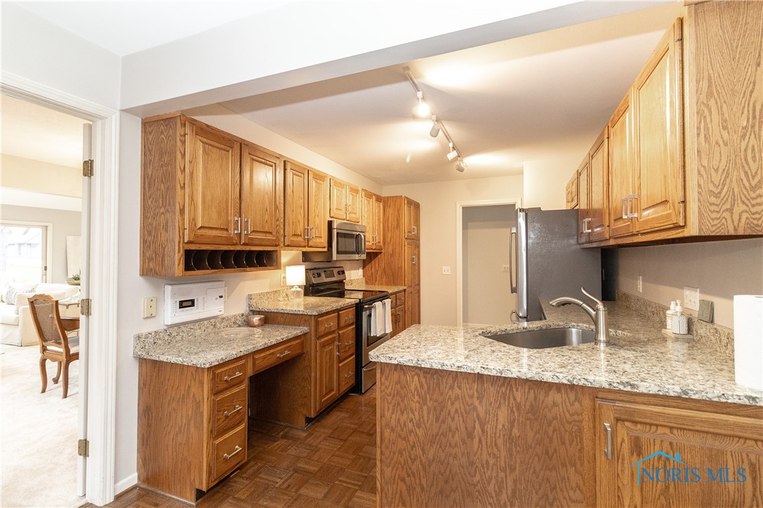 6810 Carrietowne Lane 6810