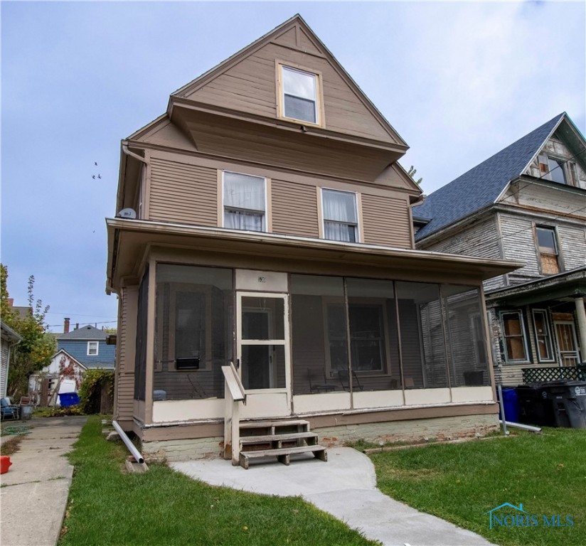 530 Acklin Avenue