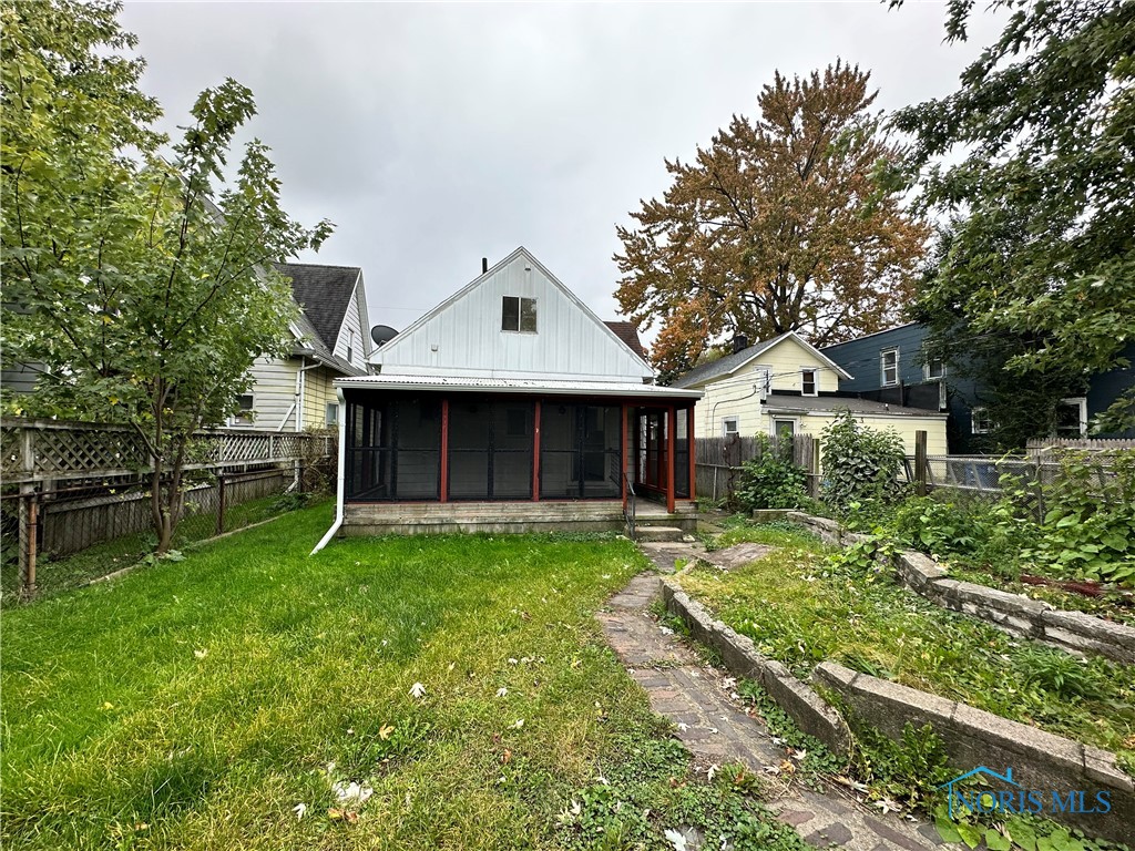1221 Greenwood Avenue