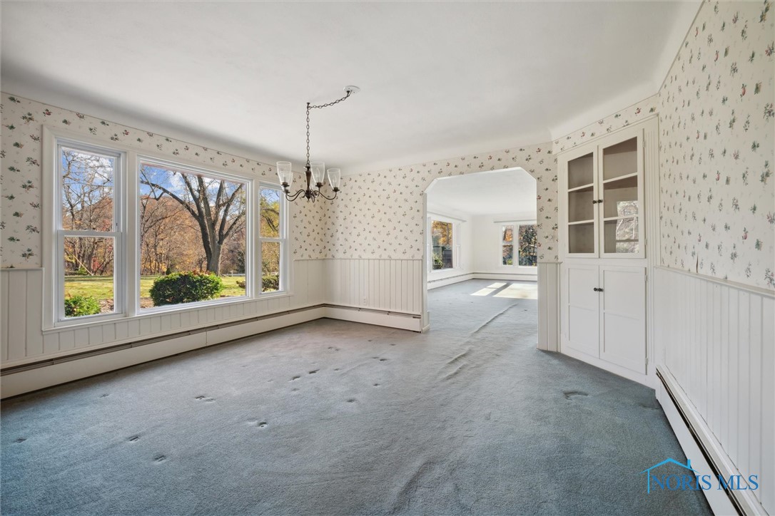 1914 Green Valley Drive