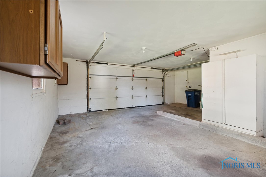 1914 Green Valley Drive