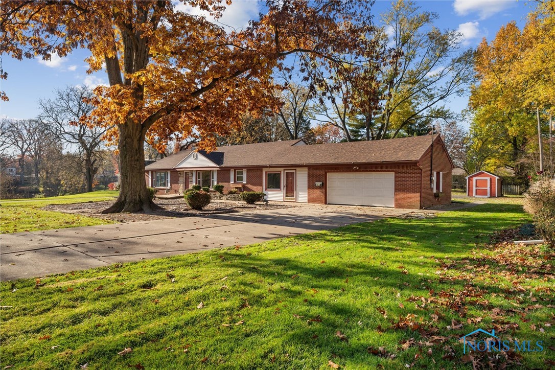 1914 Green Valley Drive